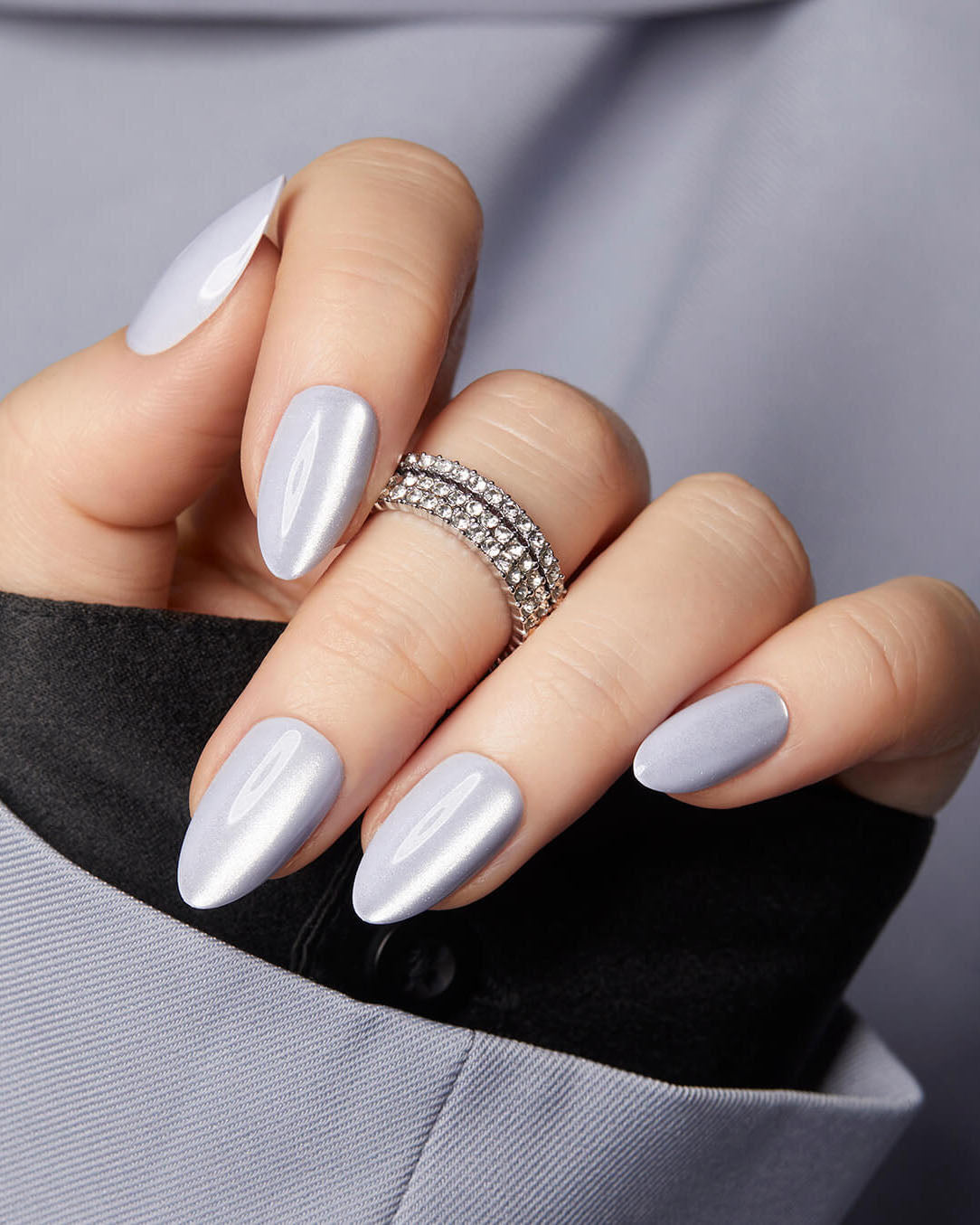 Blue Cat Eye - Almond