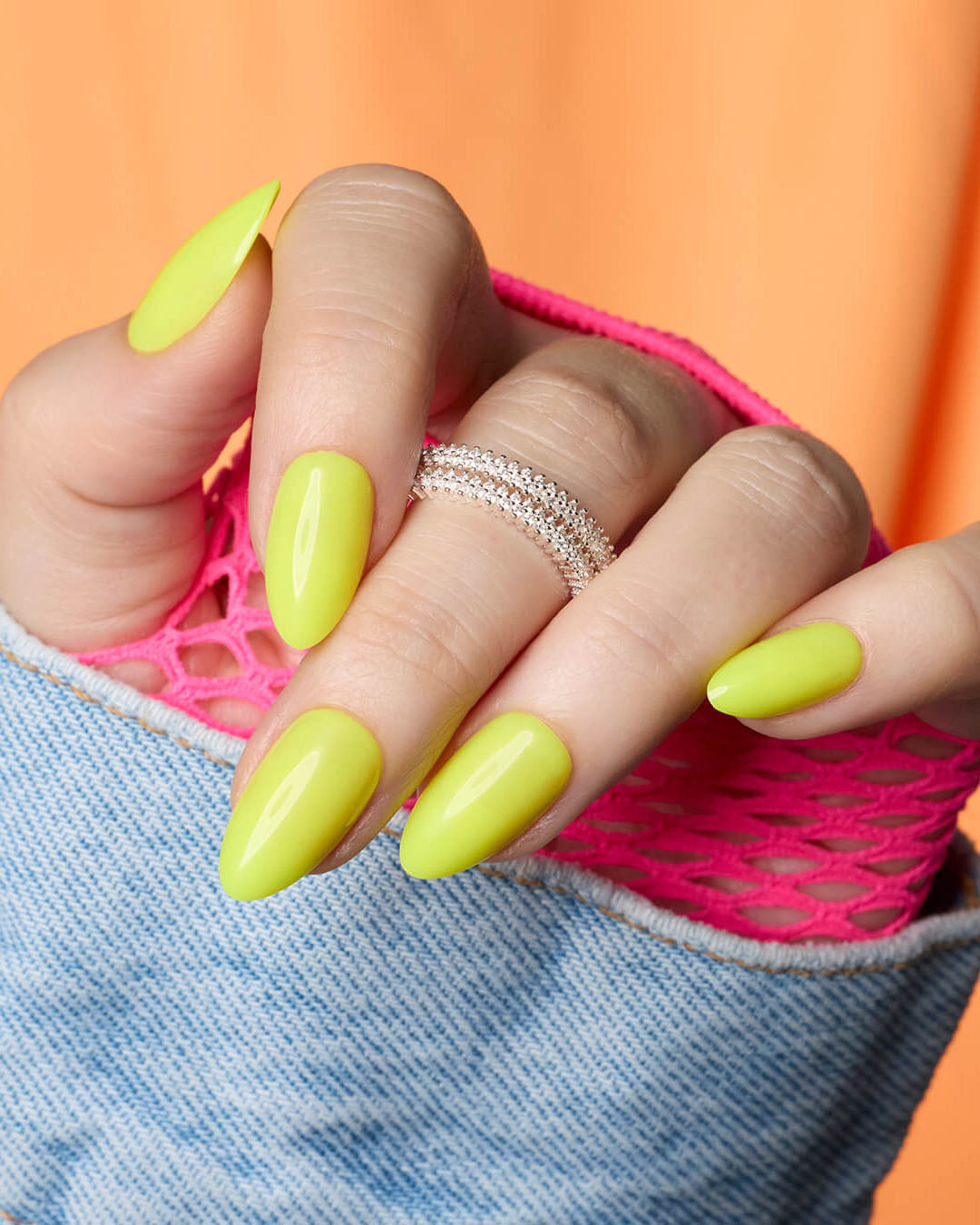 Electric Banana - Almond