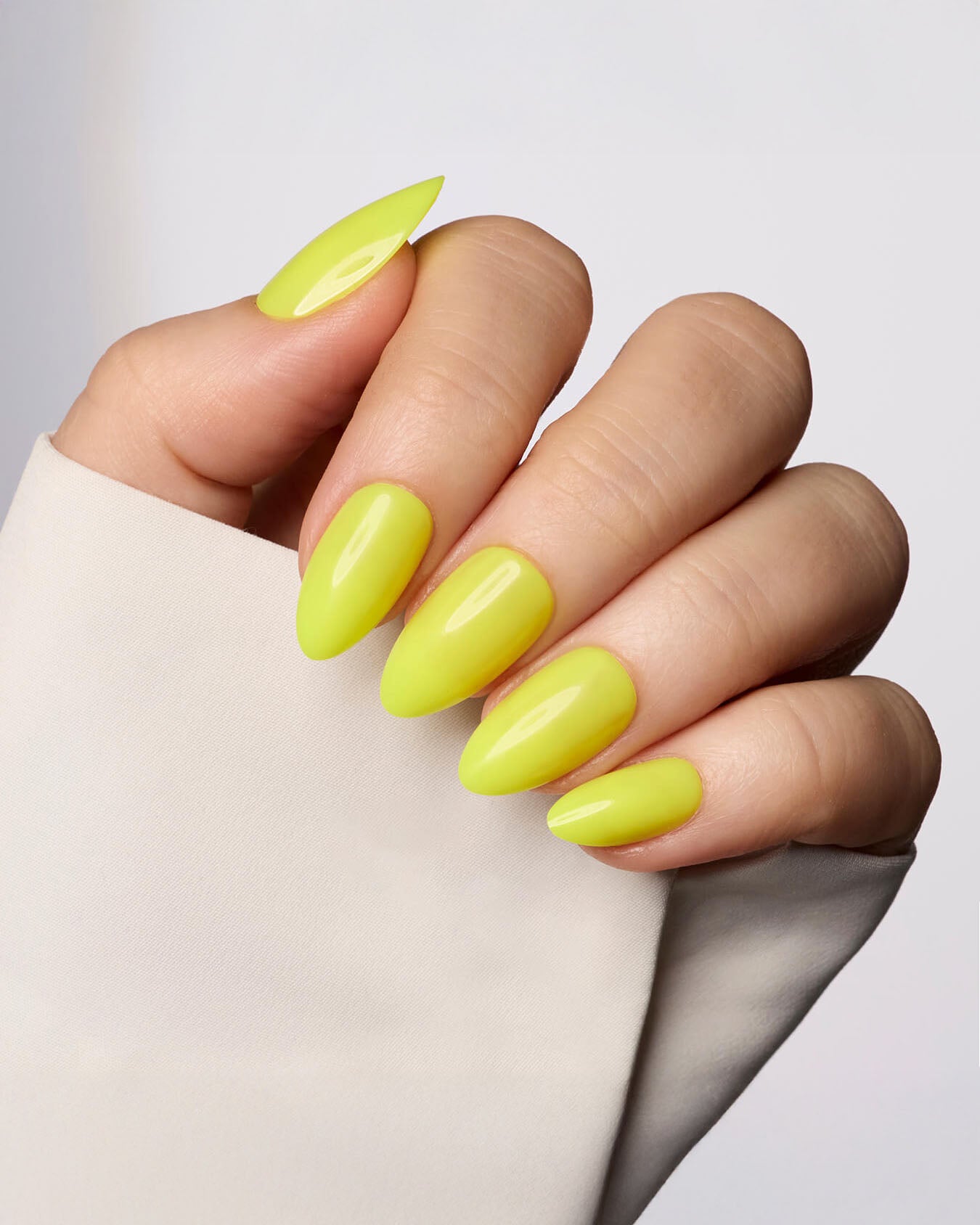 Electric Banana - Almond