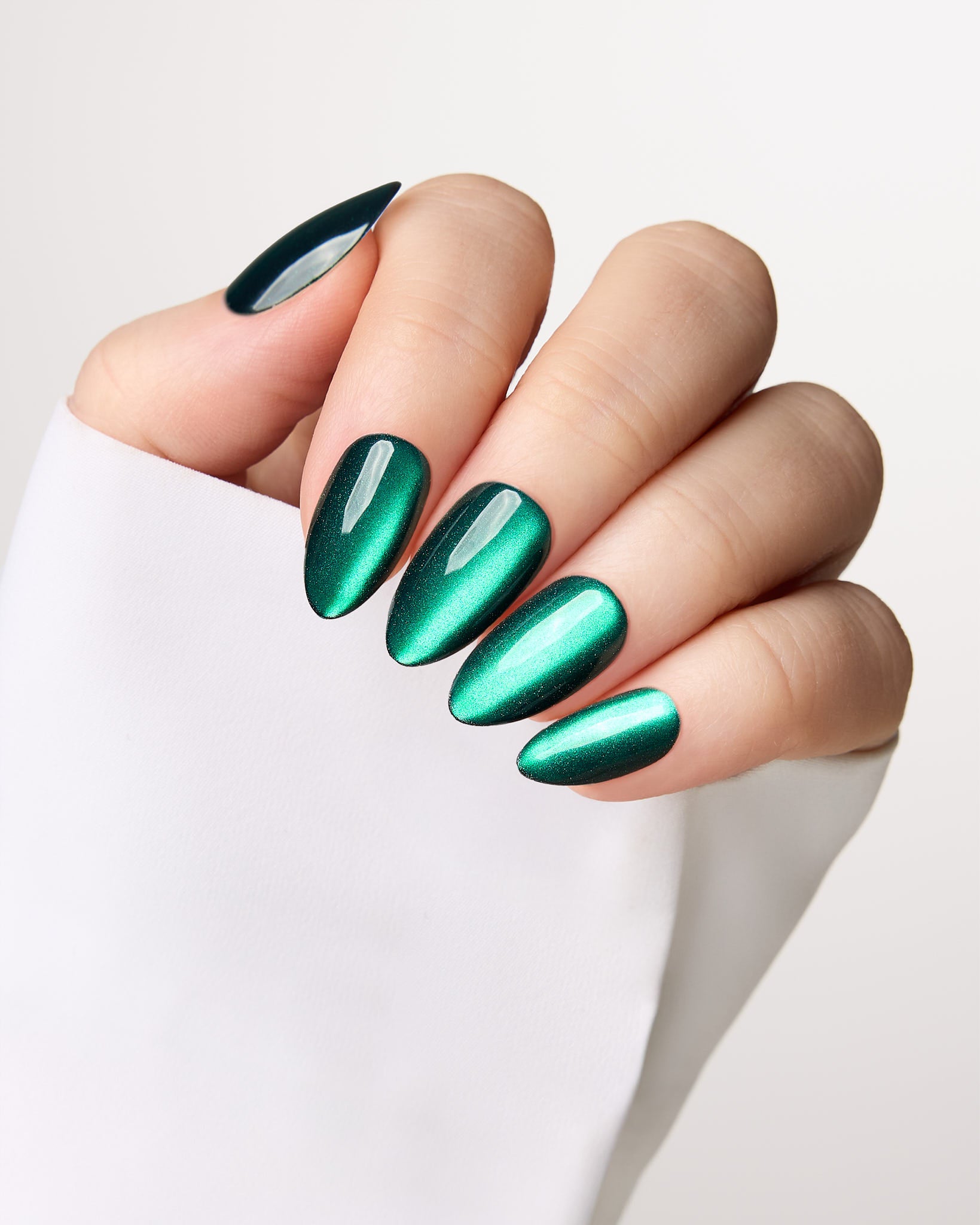 Emerald Cat Eye