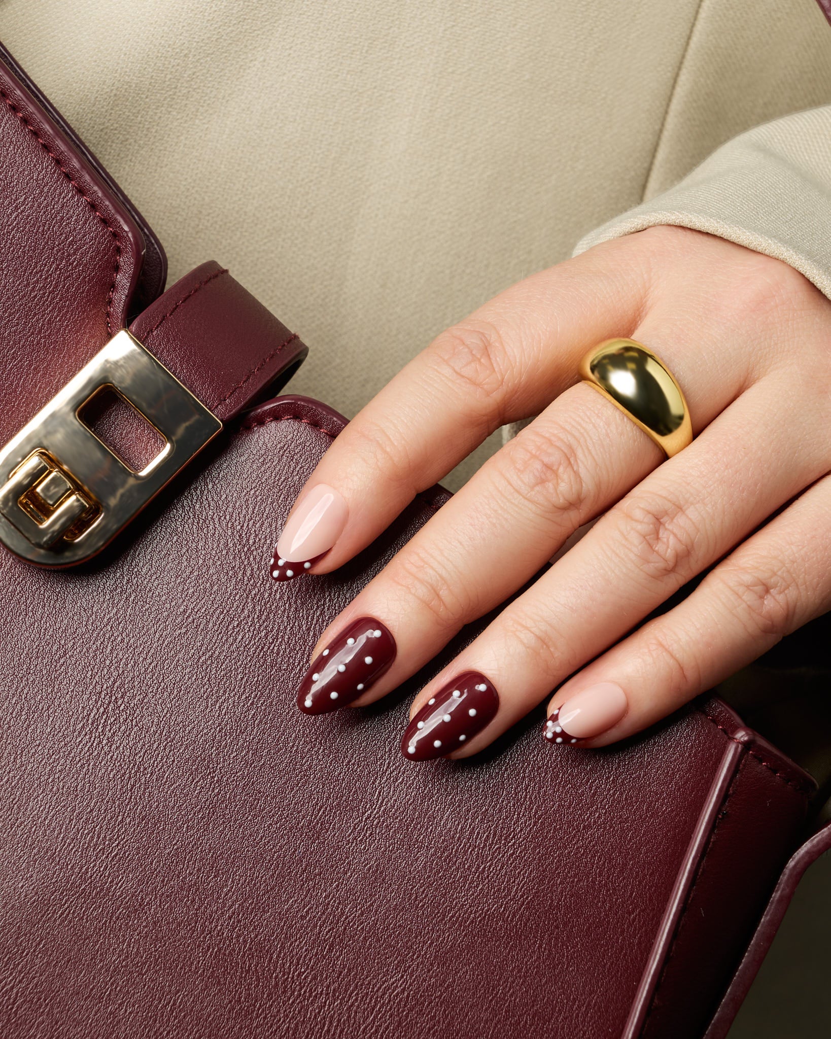 Love me dots - Almond