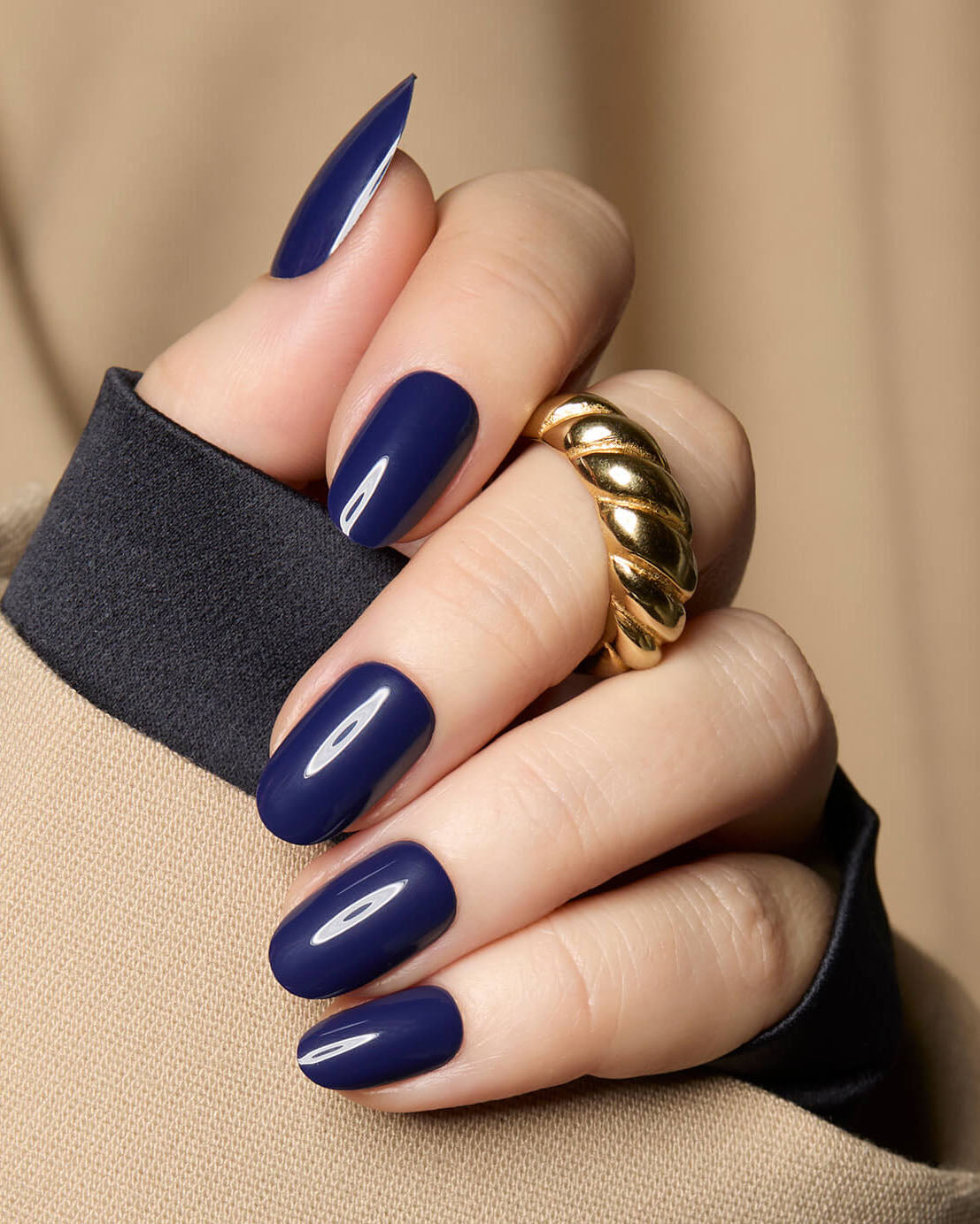 Meet Me at Midnight - Oval