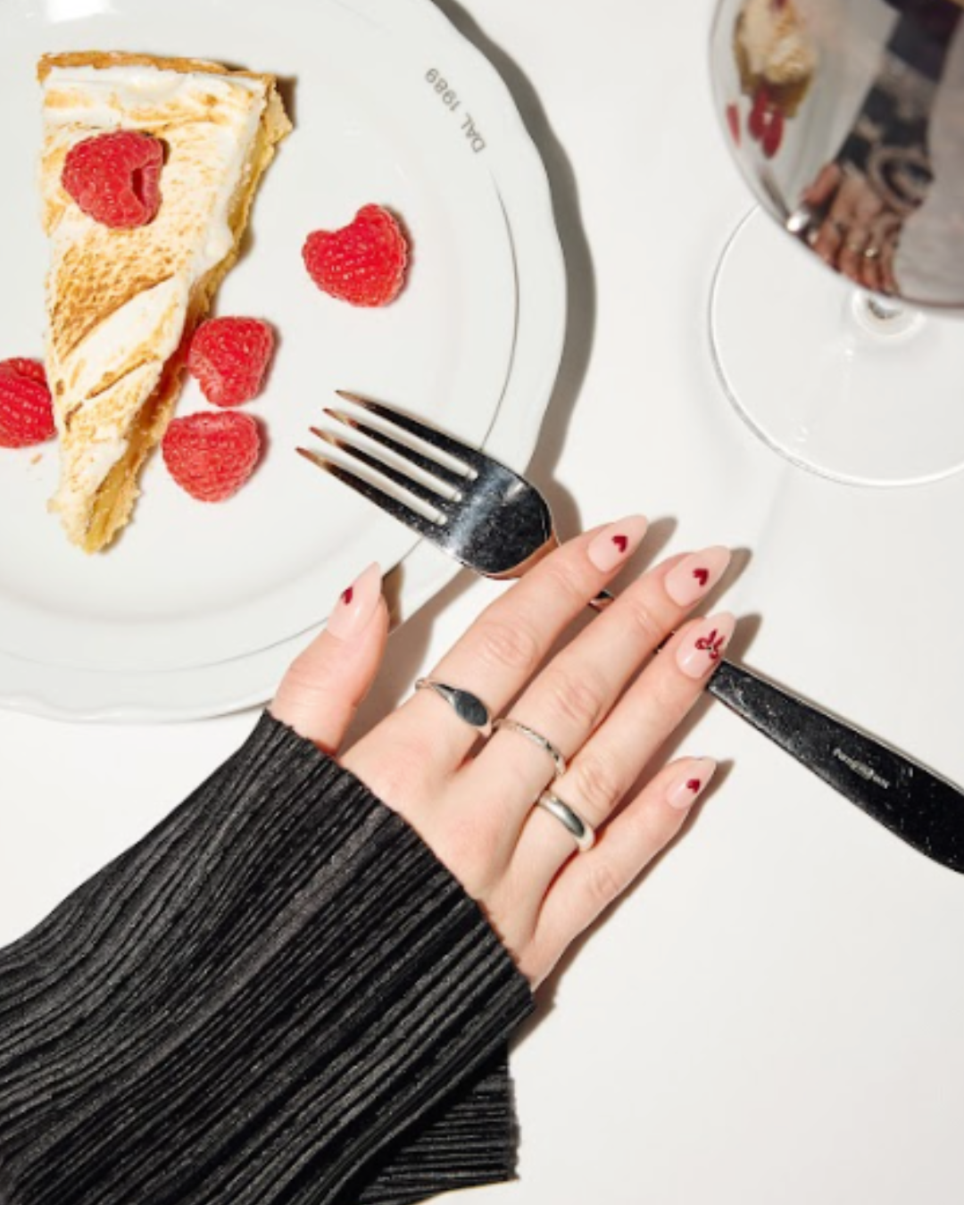 Tie the knot - Almond