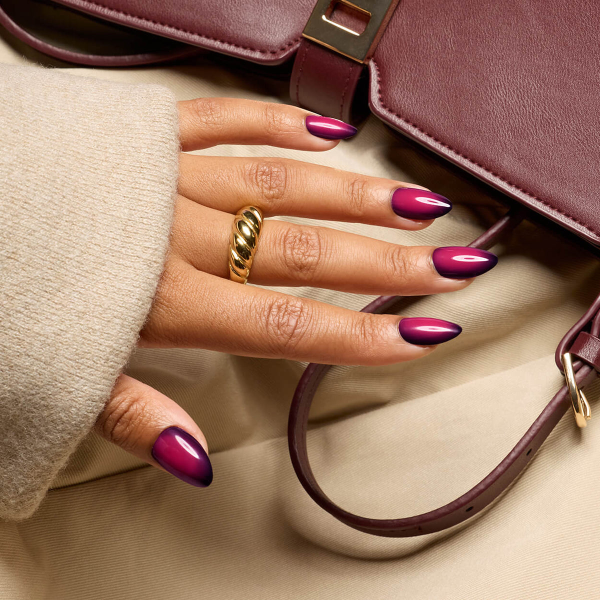 Velvet Aura - Almond